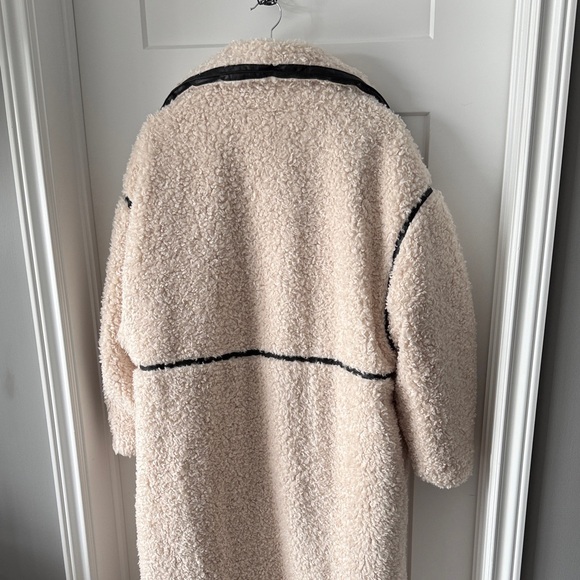 Brunette The Label Cream Fleece Jacket - Picture 7 of 7